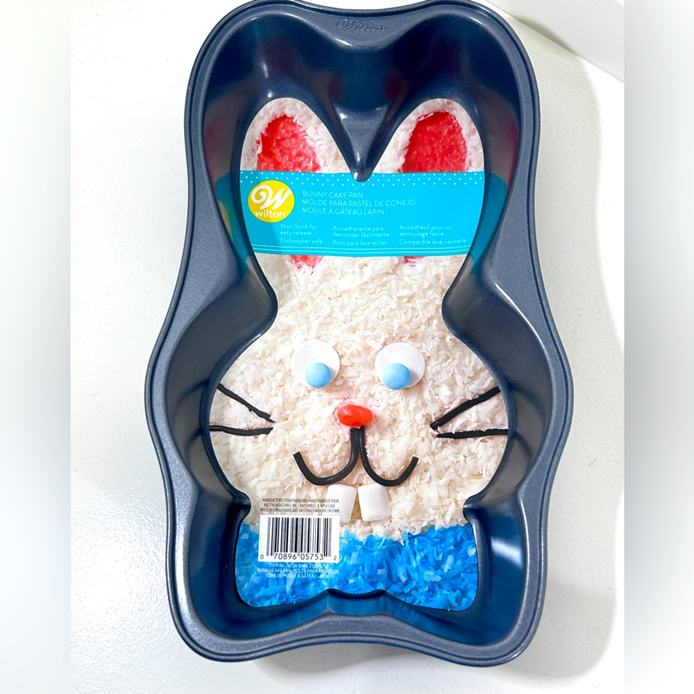 WILTON Bunny Cake Pan Easter Bow Tin Quality Small Size
